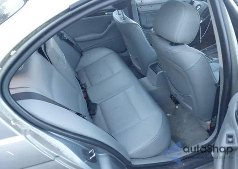 2004 BMW 325I from USA, damaged, VIN WBAET37474NJ44870